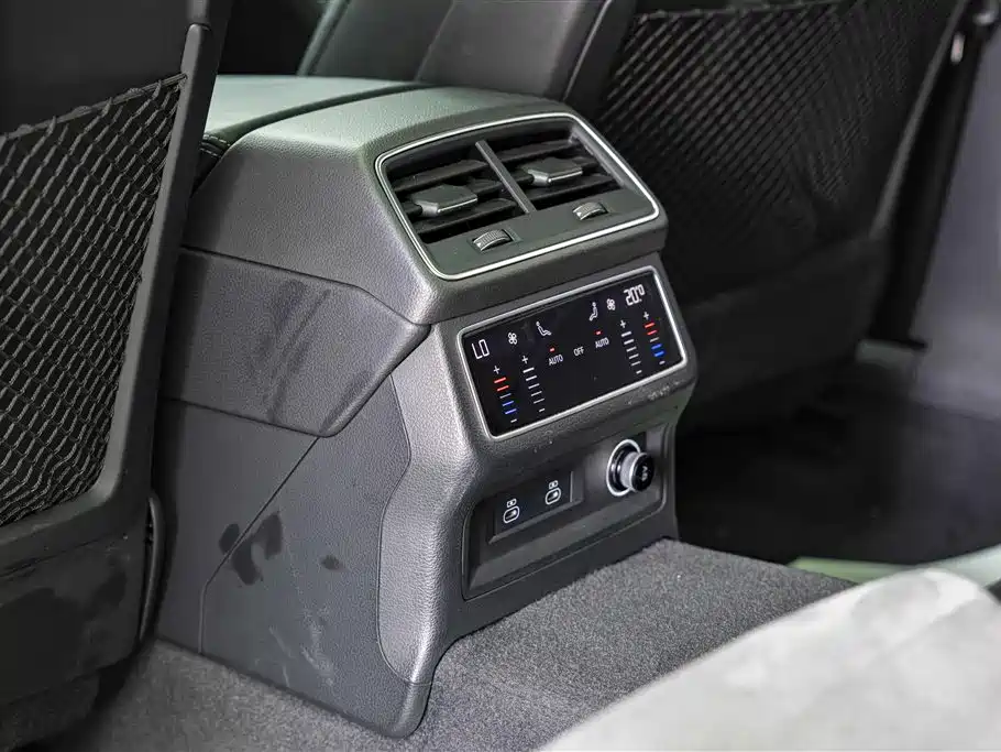 Audi A6L 2024 45 TFSI Premium Dynamic фото 17