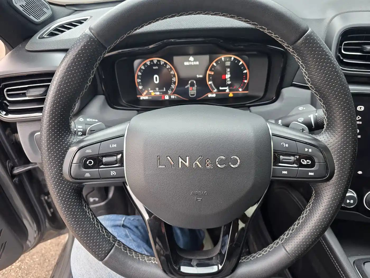 Lynk & Co 03 2021 1.5TD DCT Jin Champion Edition фото 11