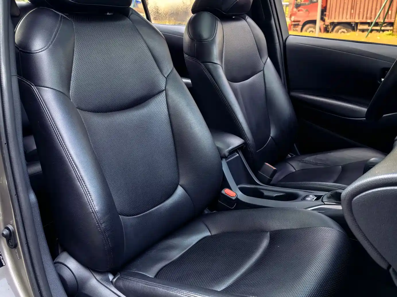 Toyota Corolla 2019 1.2T S-CVT GL-i Luxury Edition фото 24