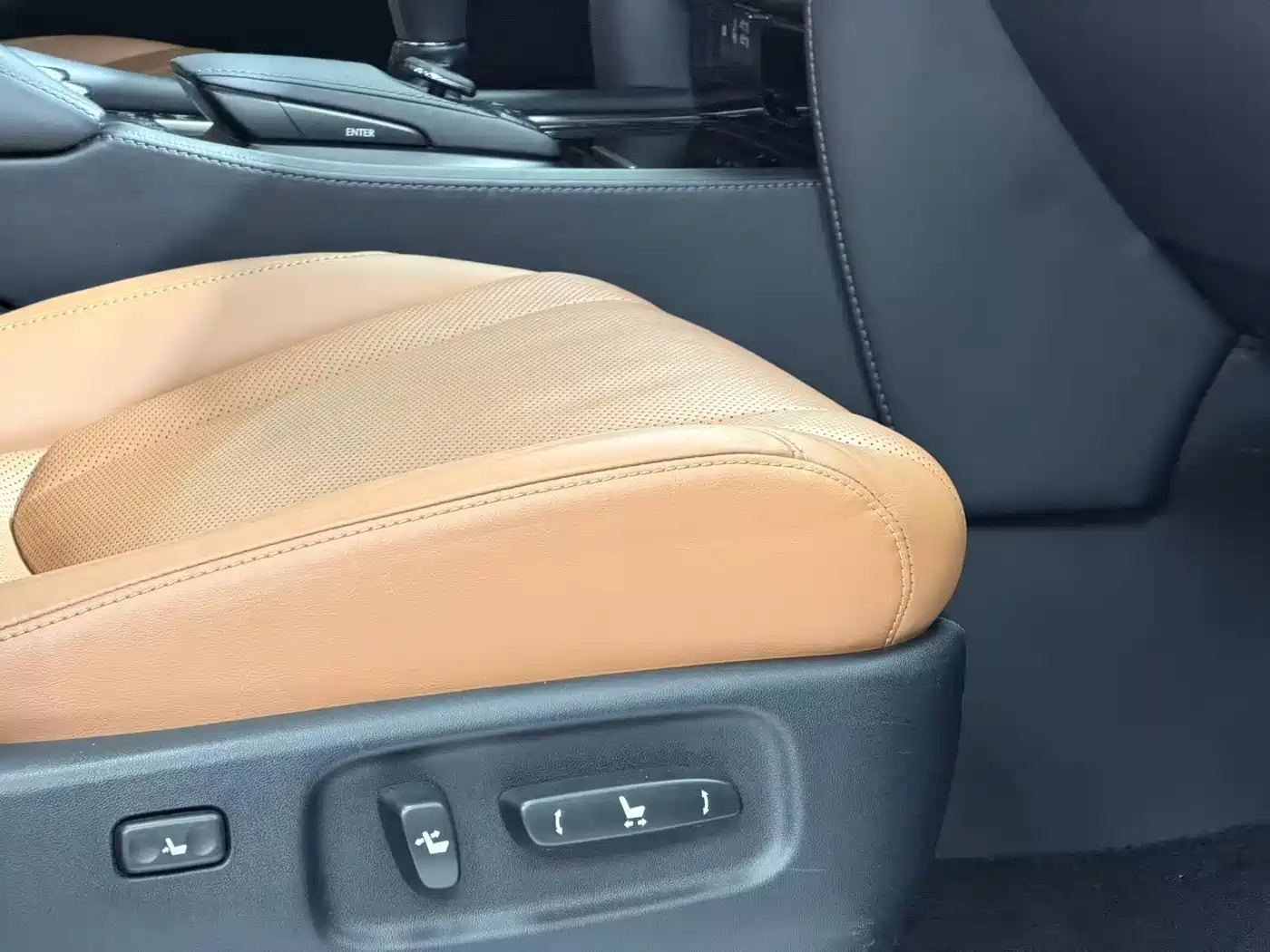 Lexus LX 2016 570 Luxury Premium Edition фото 9