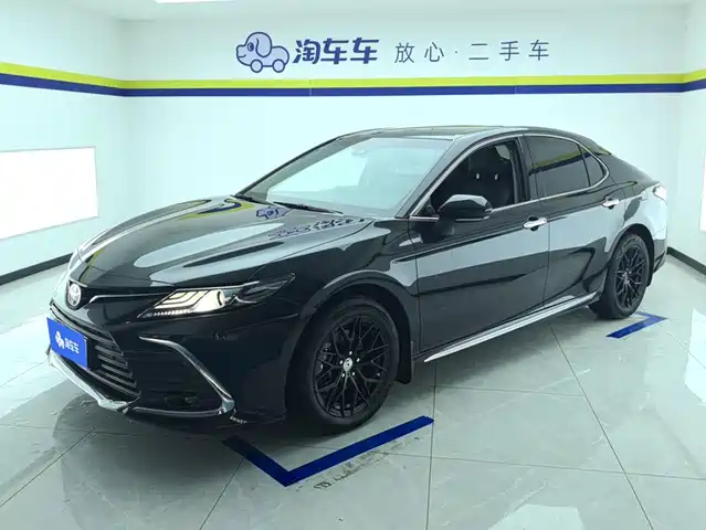 Toyota Camry 2.0G, Люкс