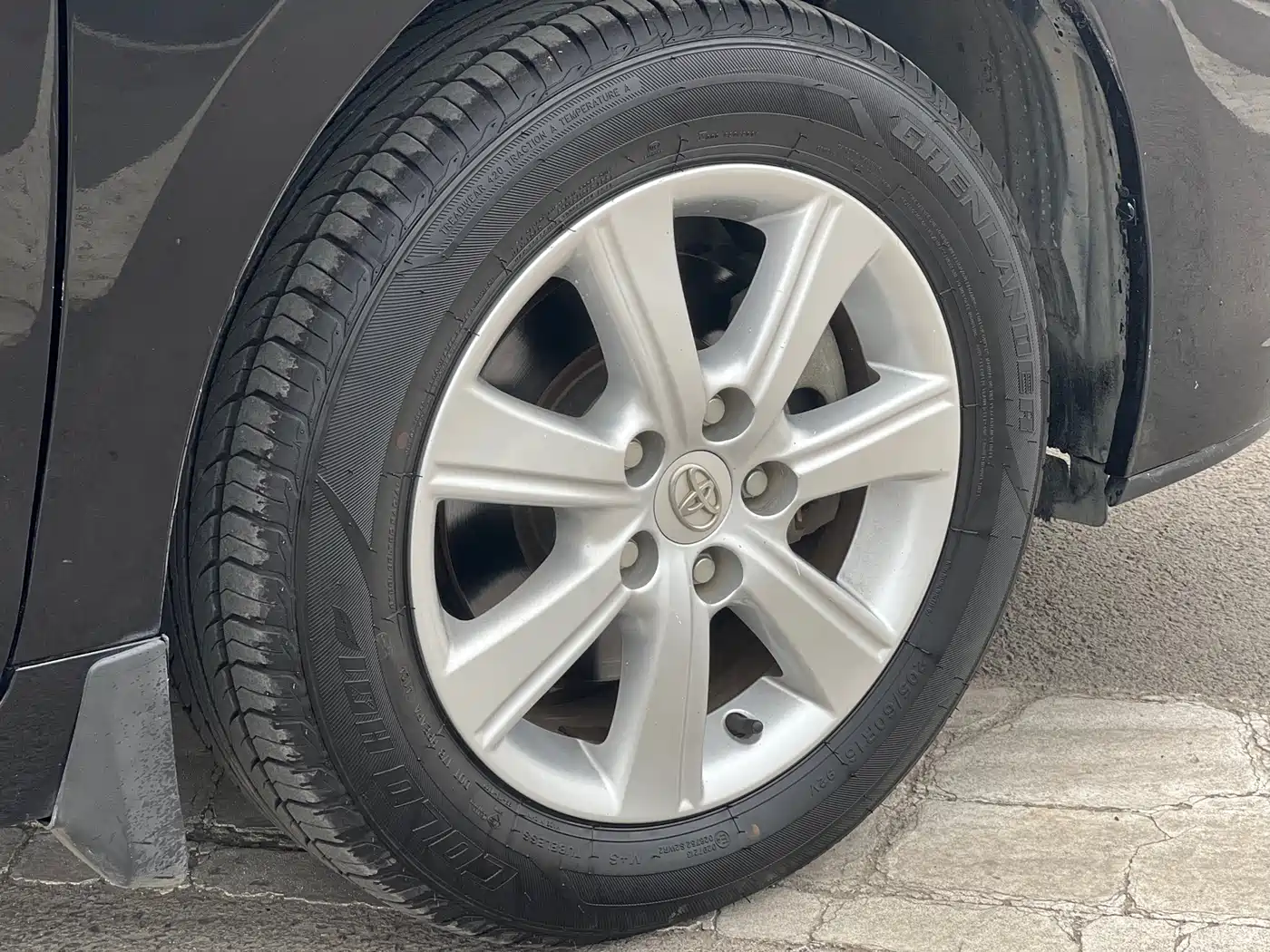 Toyota E'Z 2014 Xingyao 180E CVT Elite фото 9