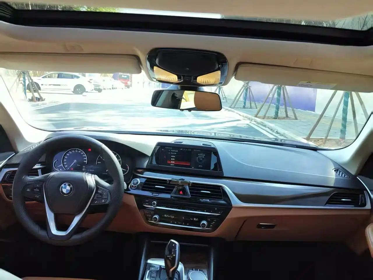 BMW 5 Series 2018 528Li Launch Special Edition фото 5