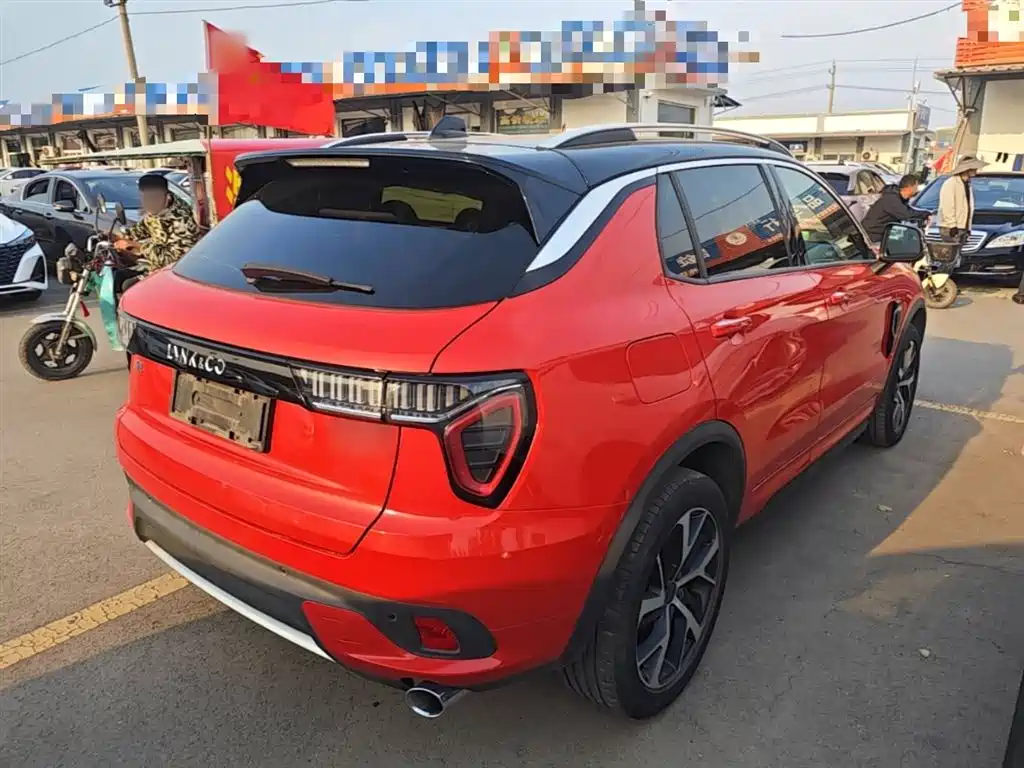 Lynk & Co 01 2017 2.0T AWD Pro фото 7