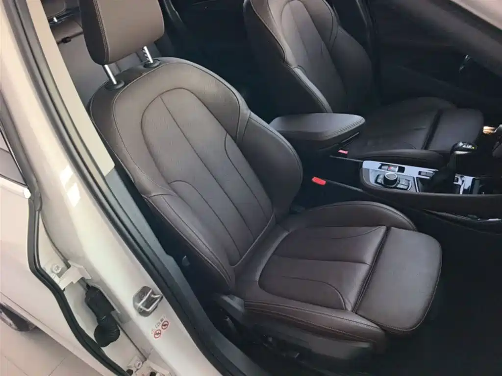 BMW X1 2018 sDrive18Li Premium Model фото 25