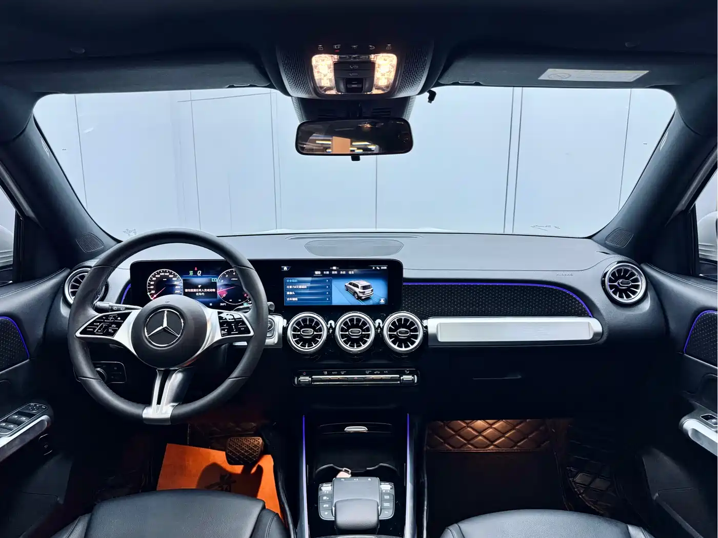 MERCEDES-BENZ GLB