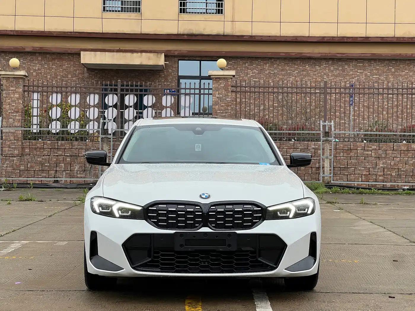 BMW 3 Series 2024 325Li M Sport Shadowline Package фото 2