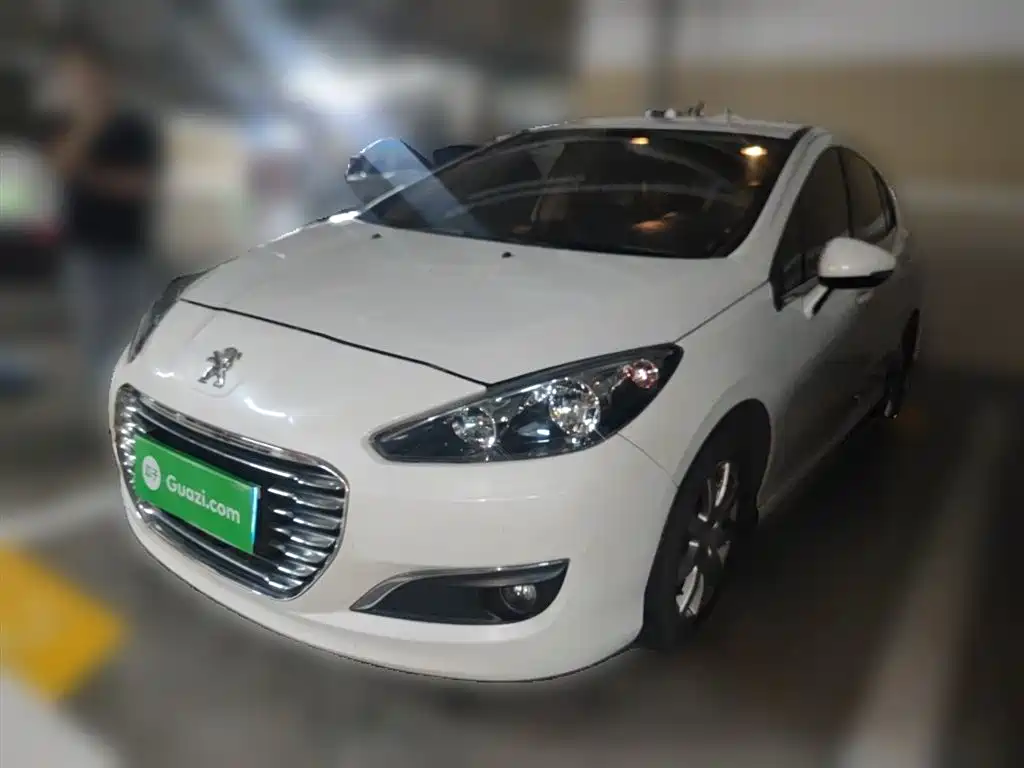 Peugeot 308 2014 Model Joy Edition Classic 1.6L Automatic Superior Style фото 2