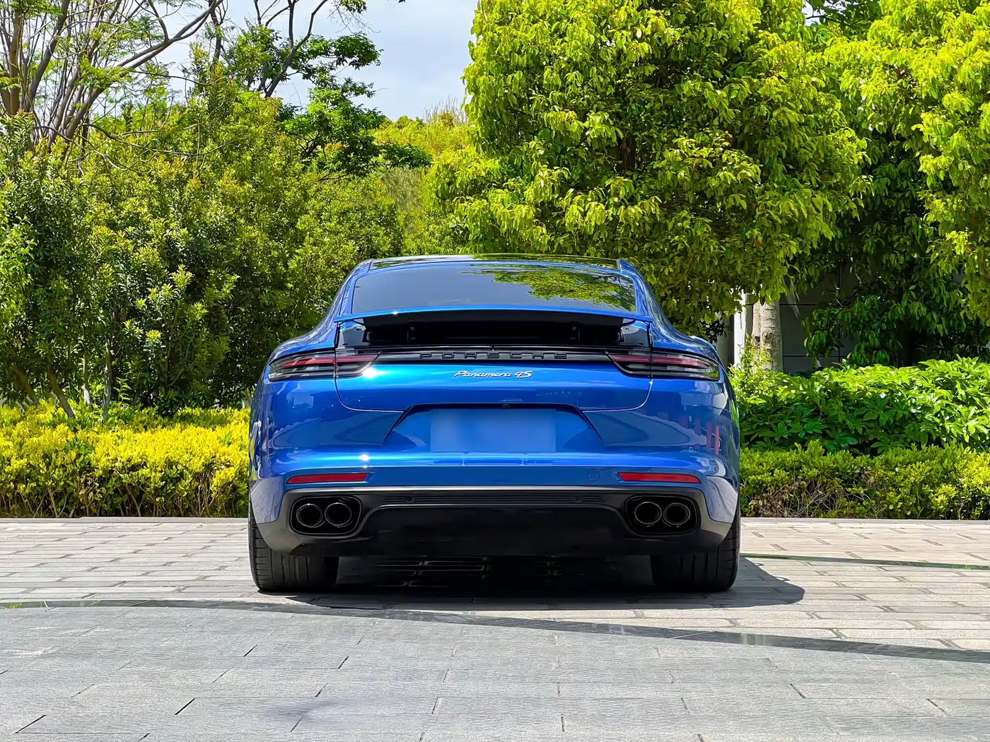 PORSCHE PANAMERA