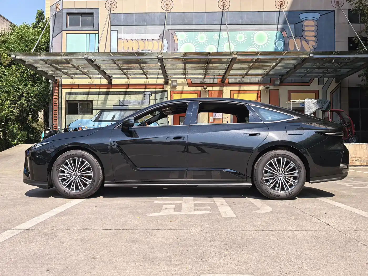 Lexus ES 2026 2025 Model 300h Base Version