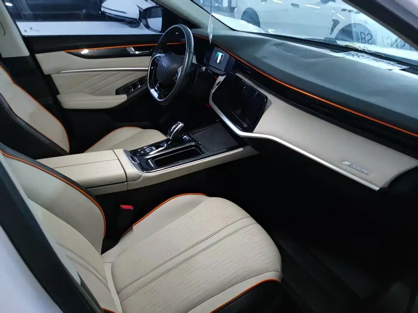 Dongfeng Aeolus Yixuan MAX 2022 2022 1.5T Ultra Cool Dad Edition