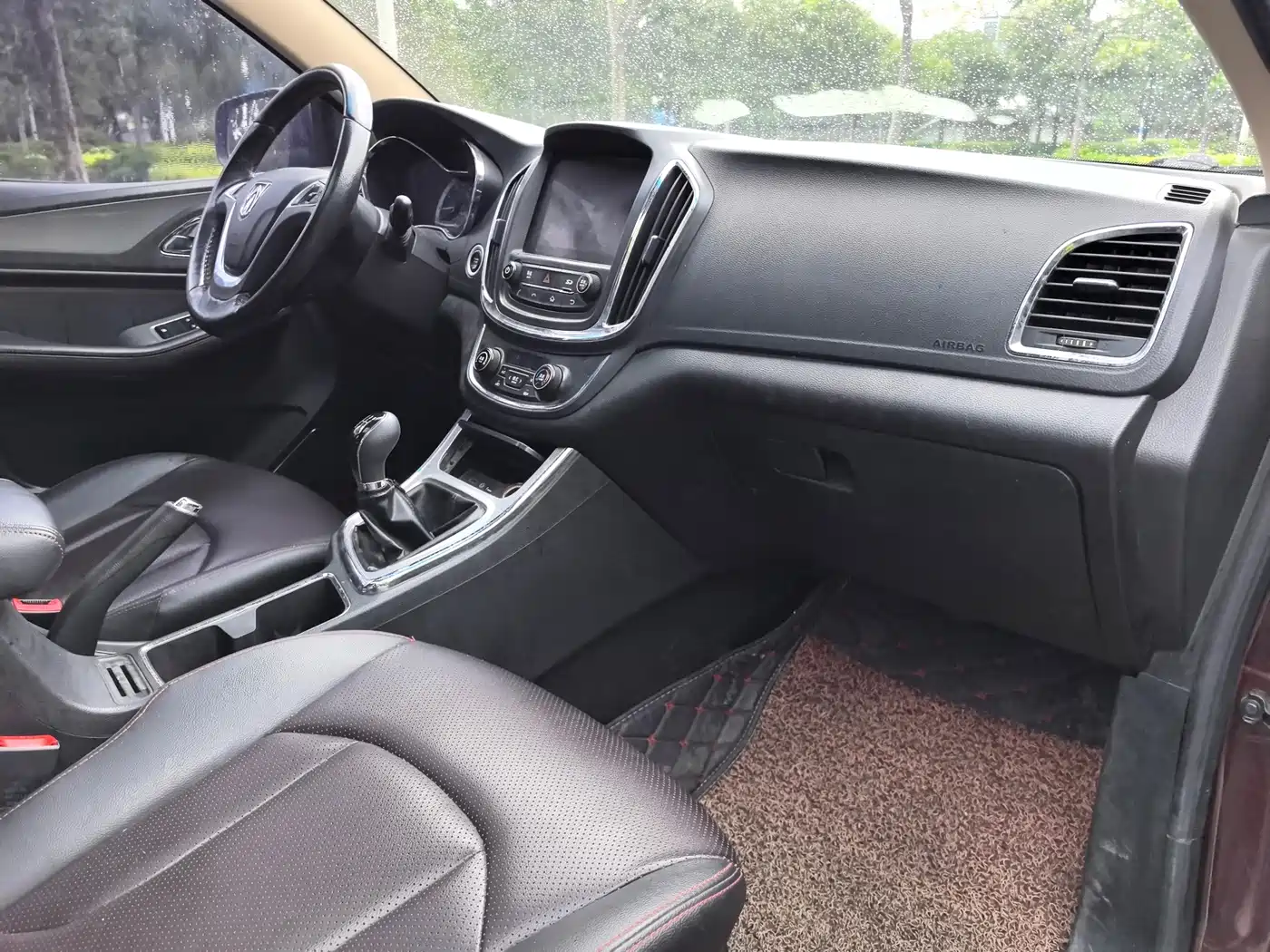 Baojun 560 2015 2015 1.8L Manual Luxury