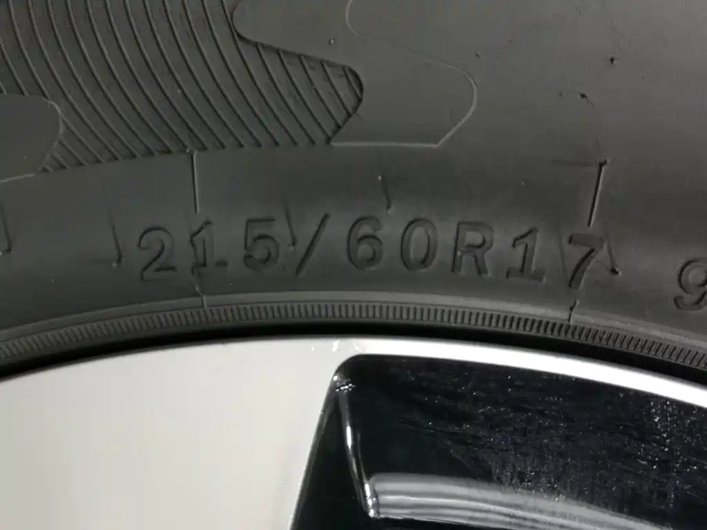 Baojun 530 2021 2021 Global Vehicle Anniversary Edition 1.5T CVT Premium Connected 7-seater