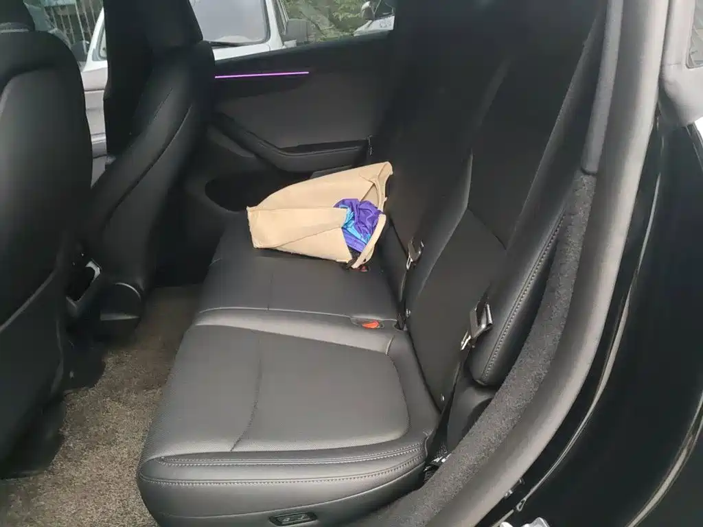 Tesla Model Y 2026 2026 Rear-Wheel Drive