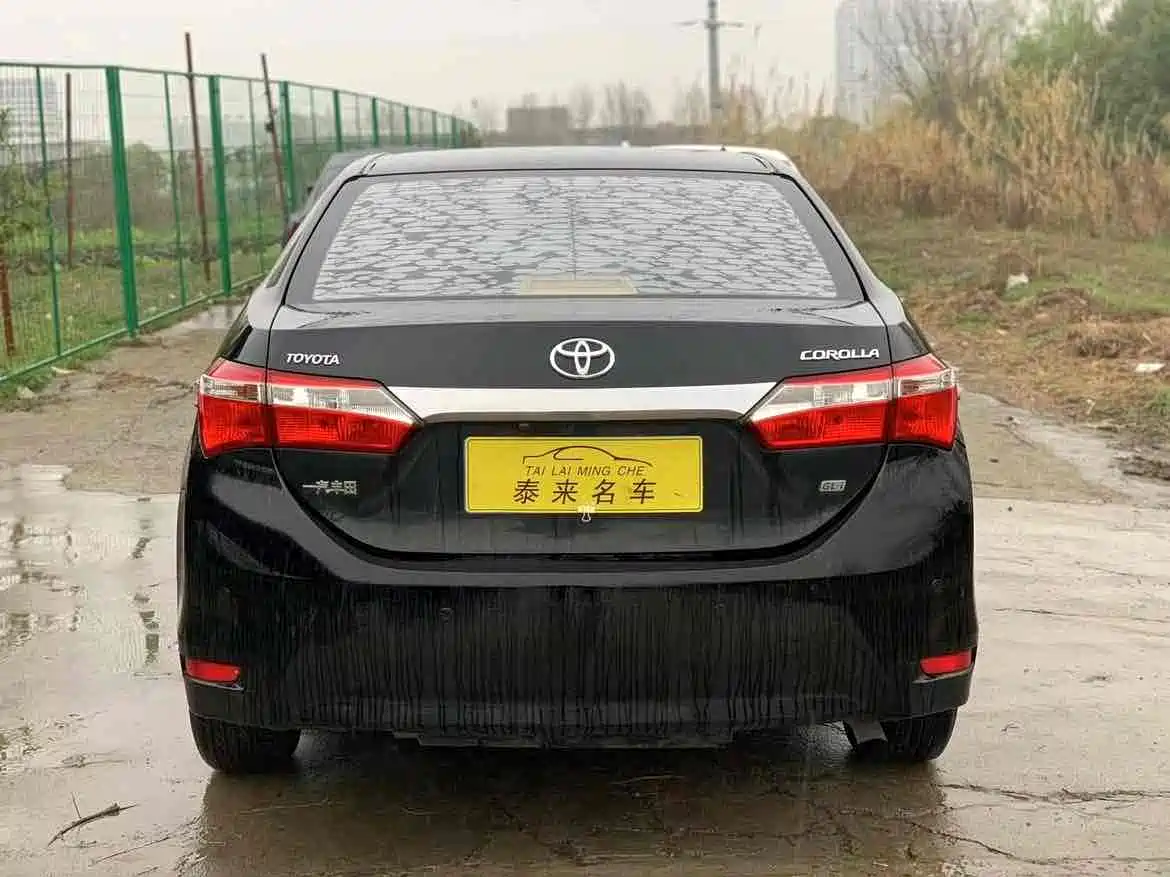 Toyota Corolla 2014 1.6L CVT GL-i фото 8