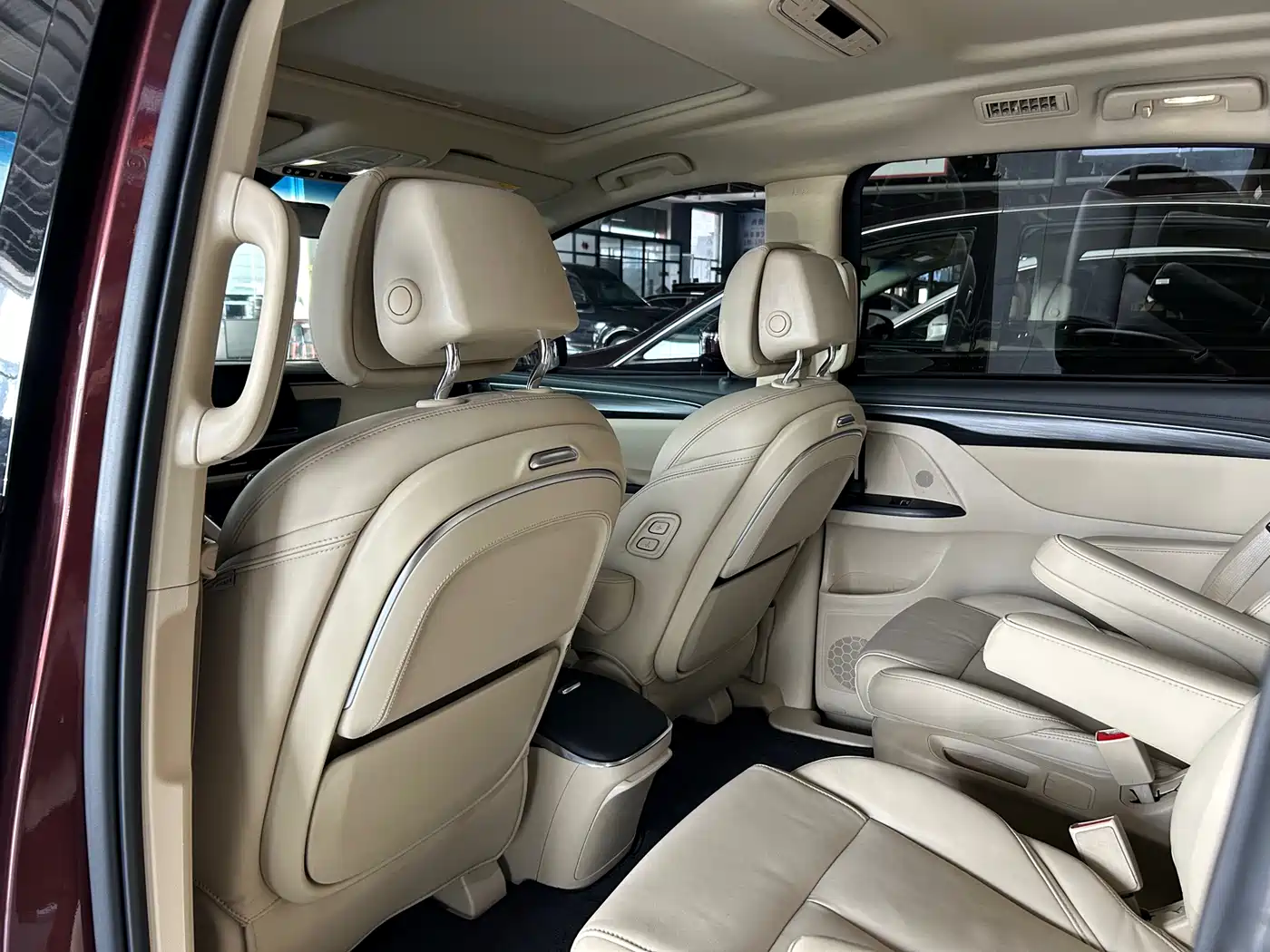Buick GL8 2023 ES Landmaster Exclusive фото 5
