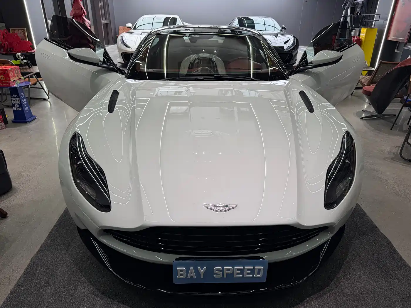 Aston Martin DB11 2018 2019 Model 4.0T V8 Coupe