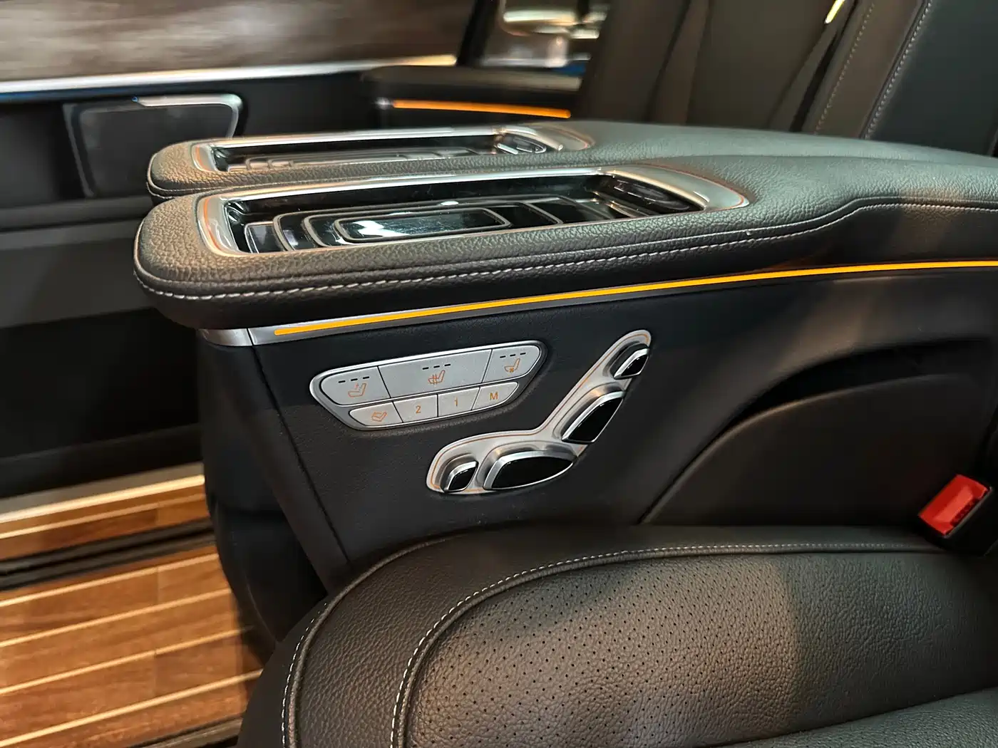 Mercedes-Benz V-Class 2022 V 260 L Long Wheelbase Luxury Edition фото 24