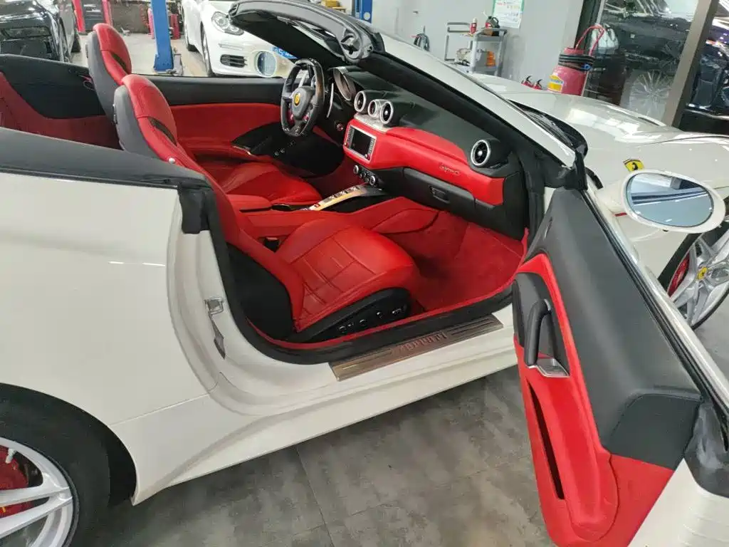 Ferrari California T 2018 2015 3.9T Standard