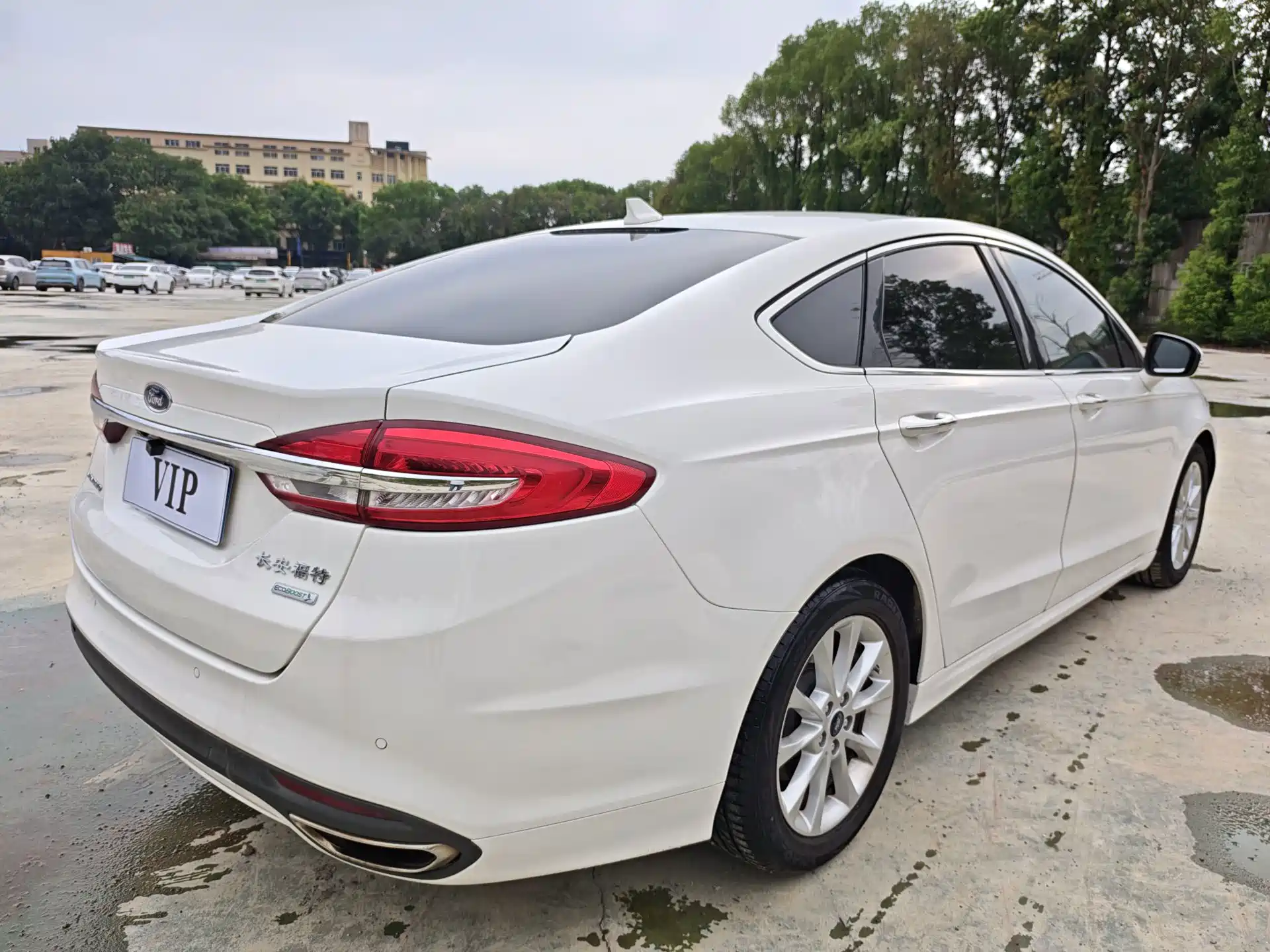 صورة 9 - Ford Mondeo