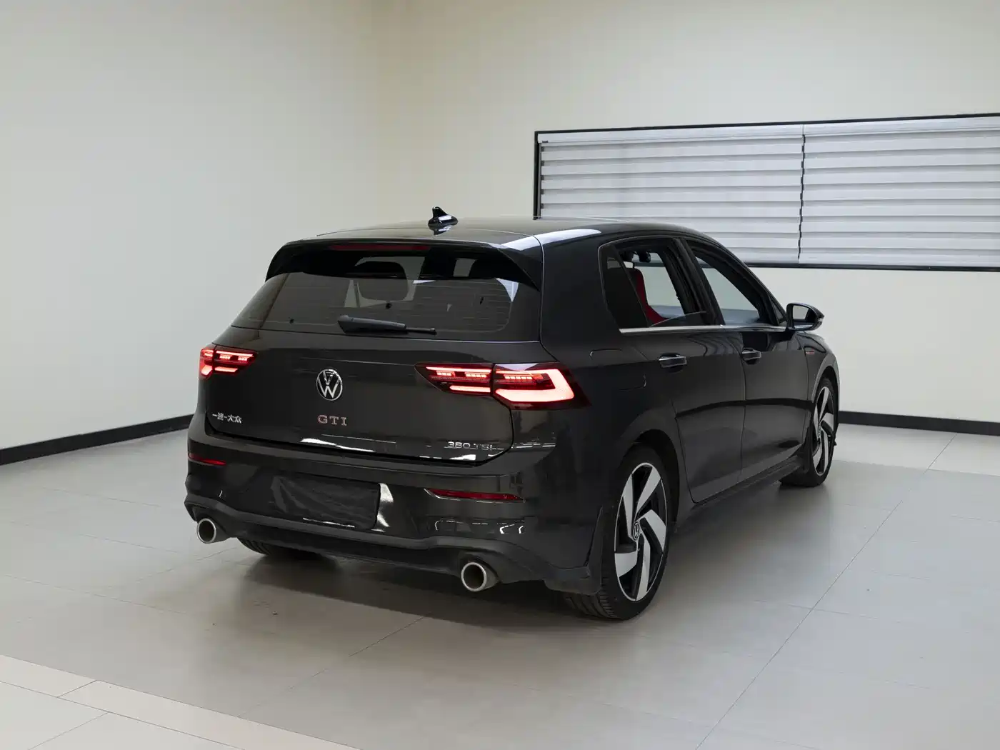 Volkswagen Golf GTI 2023 380TSI DSG GTI фото 5
