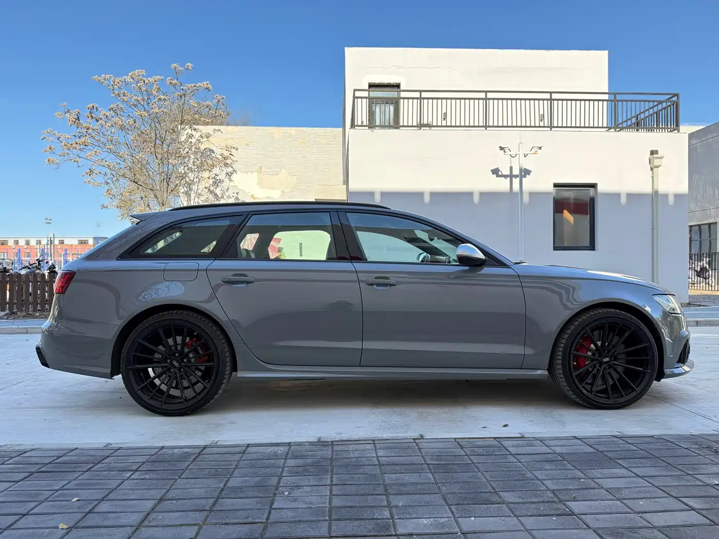 Audi RS 6 2016 RS 6 4.0T Avant фото 3