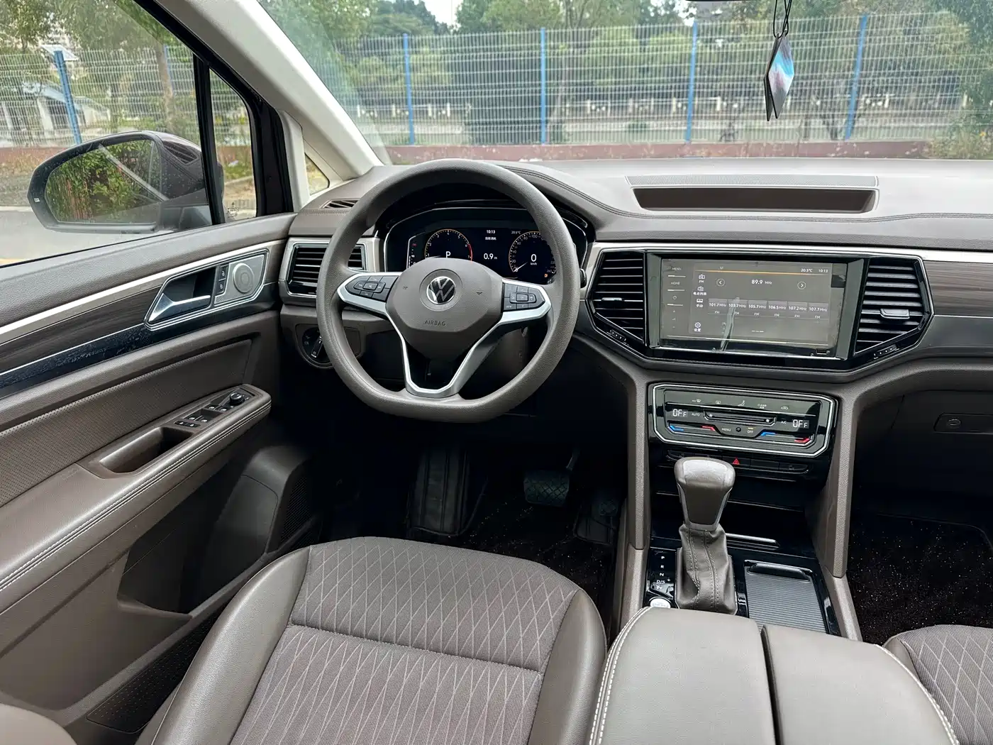 Volkswagen Viloran 2020 330TSI Business Edition фото 16