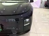 Фото 11 - Li Auto i6
