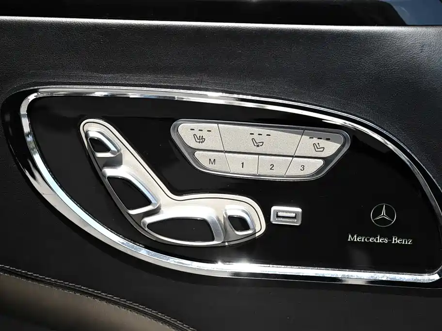 Mercedes-Benz Vito 2021 2.0T Elite 7-Seater фото 15