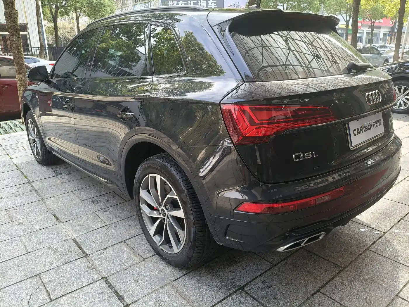 Audi Q5L 2025 40 TFSI Luxury Dynamic фото 8