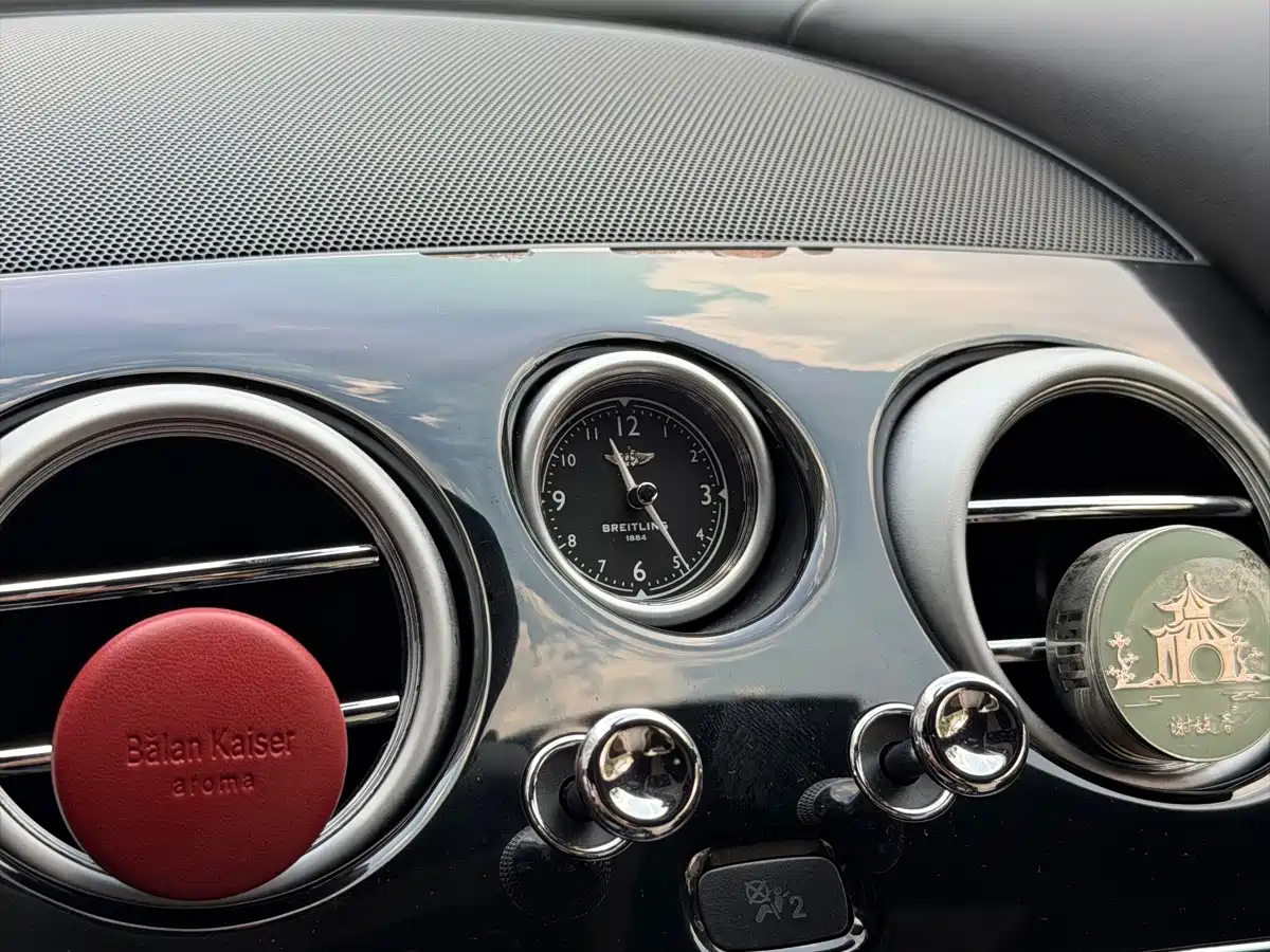 Фото 28 - Bentley Continental