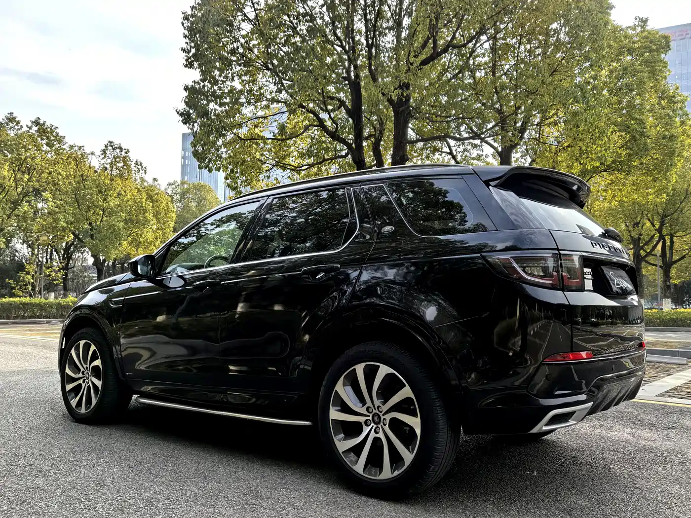 LAND ROVER DISCOVER SPORTS