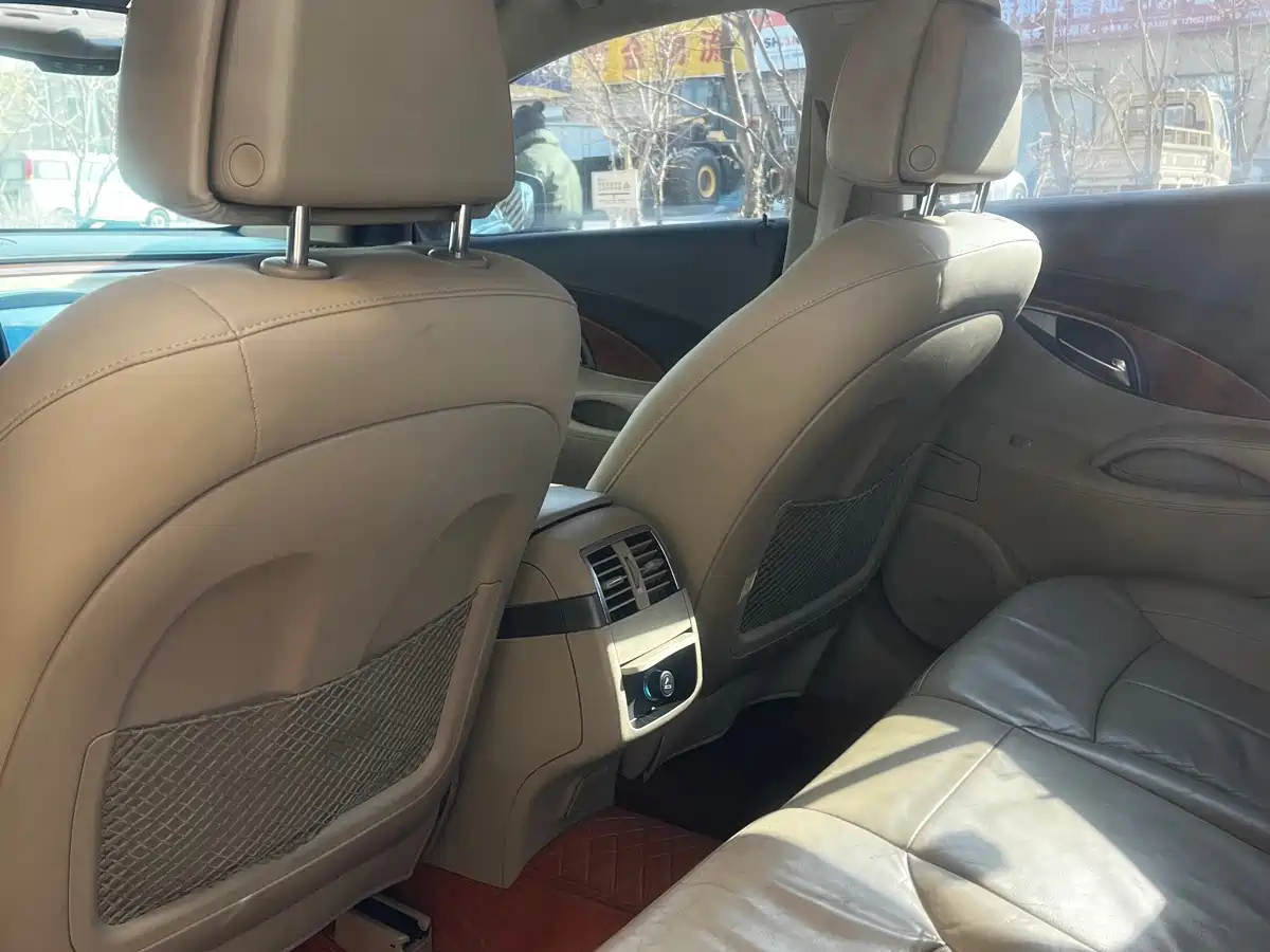 Buick LaCrosse 2011 2.4L SIDI Luxury Edition фото 6