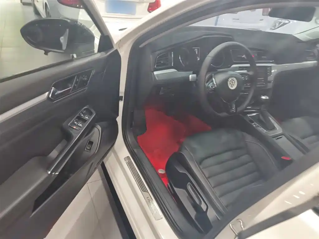 Volkswagen Lamando 2018 280TSI DSG Comfort Edition фото 16
