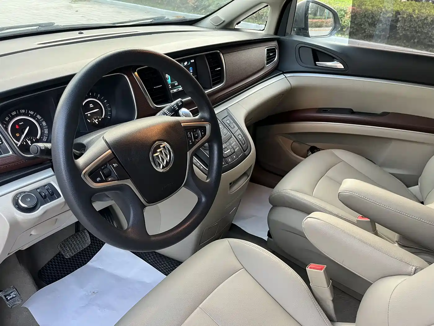 Buick GL8 2018 28T Comfort China VI фото 7