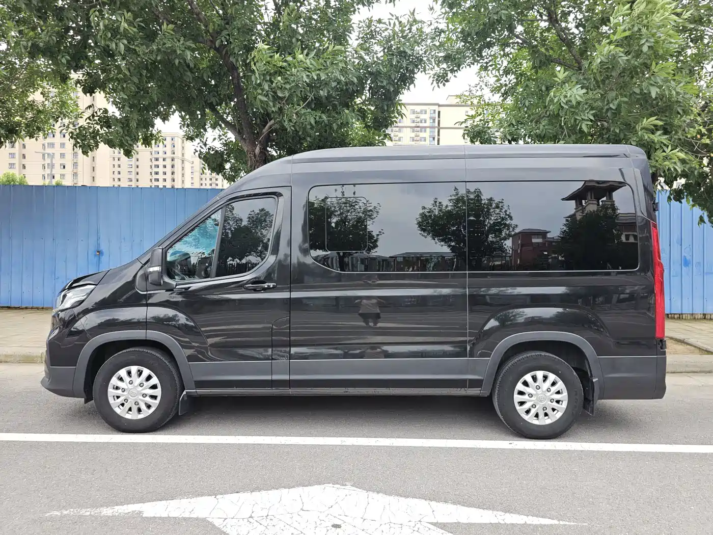SAIC Maxus Xintu V90 2025 2024 Zhijie 2.0T Automatic FWD Long Wheelbase High Roof Single Rear Tire 6/7-Seater