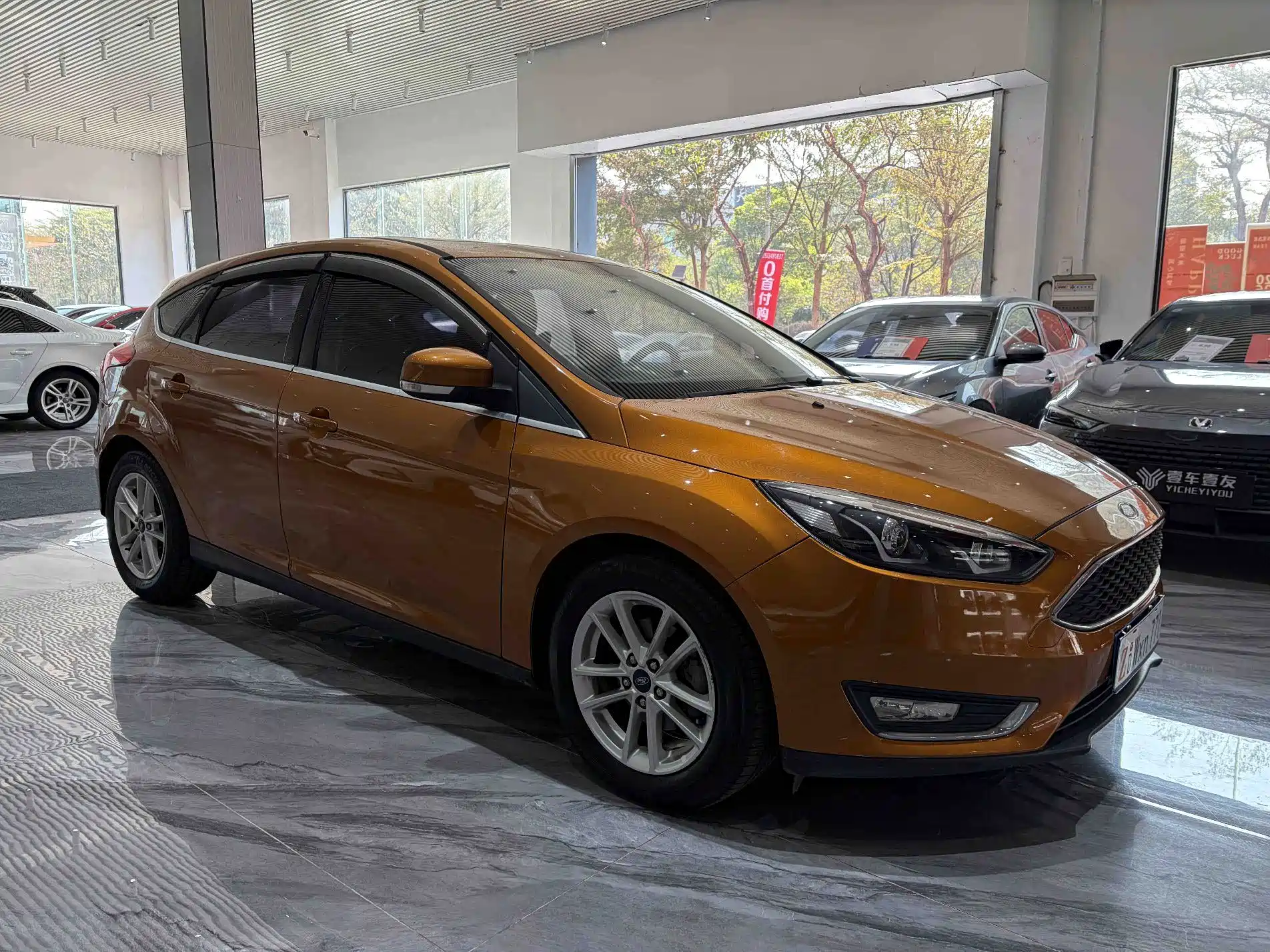 Фото 3 - Ford Focus