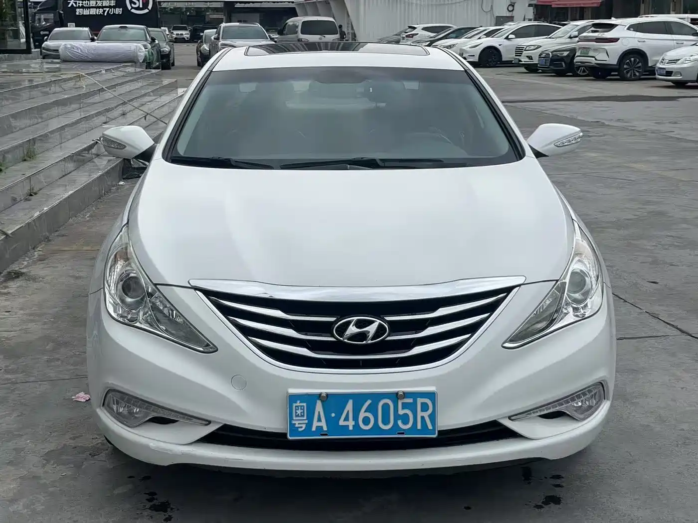 Hyundai Sonata 2014 2.0L Automatic Luxury фото 2