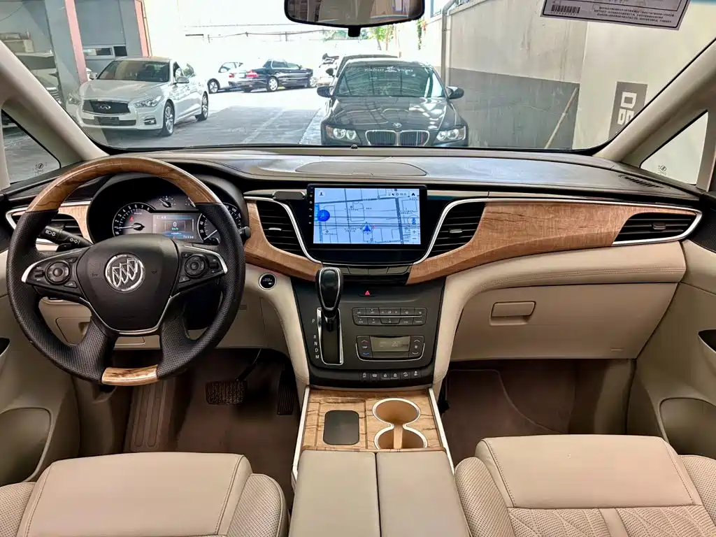 Фото 9 - Buick GL8