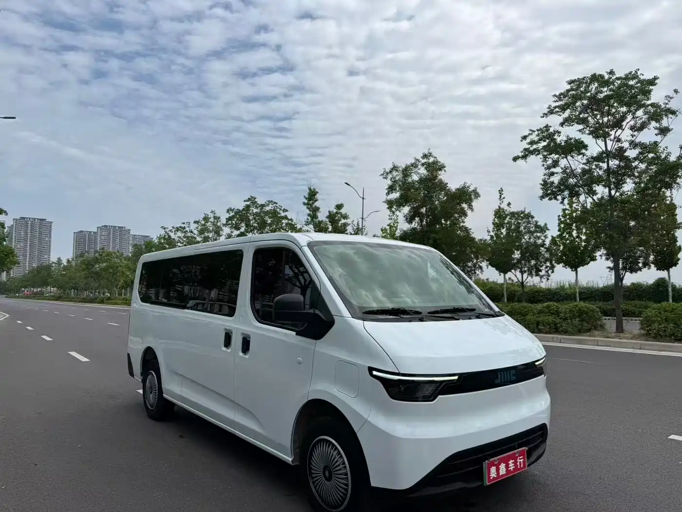 Jiangling E-Fushun 2025 2025 Clear Window Version 53.58kWh Medium Wheelbase Low Roof