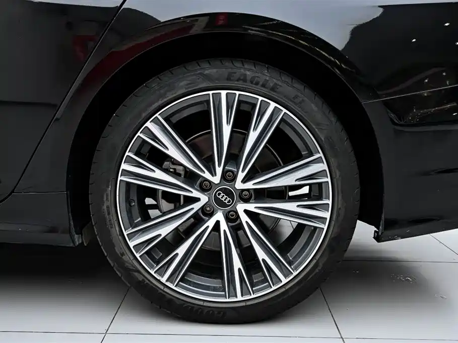 Audi A6L 2023 40 TFSI Luxury Dynamic фото 33