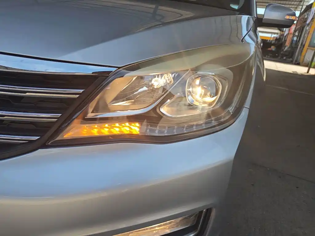 Dongfeng Aeolus Dongfeng Fengshen A60 2016 2016 1.6L Automatic Luxury
