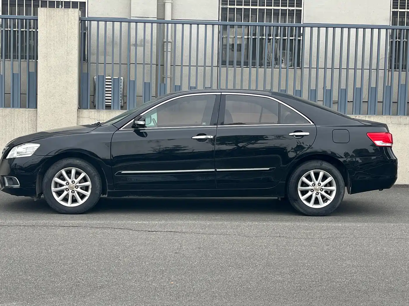 Photo 4 - Toyota Camry