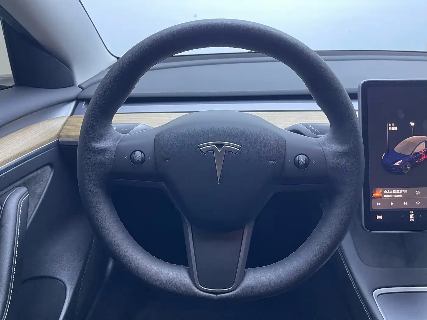 Фото 15 - Tesla Model 3