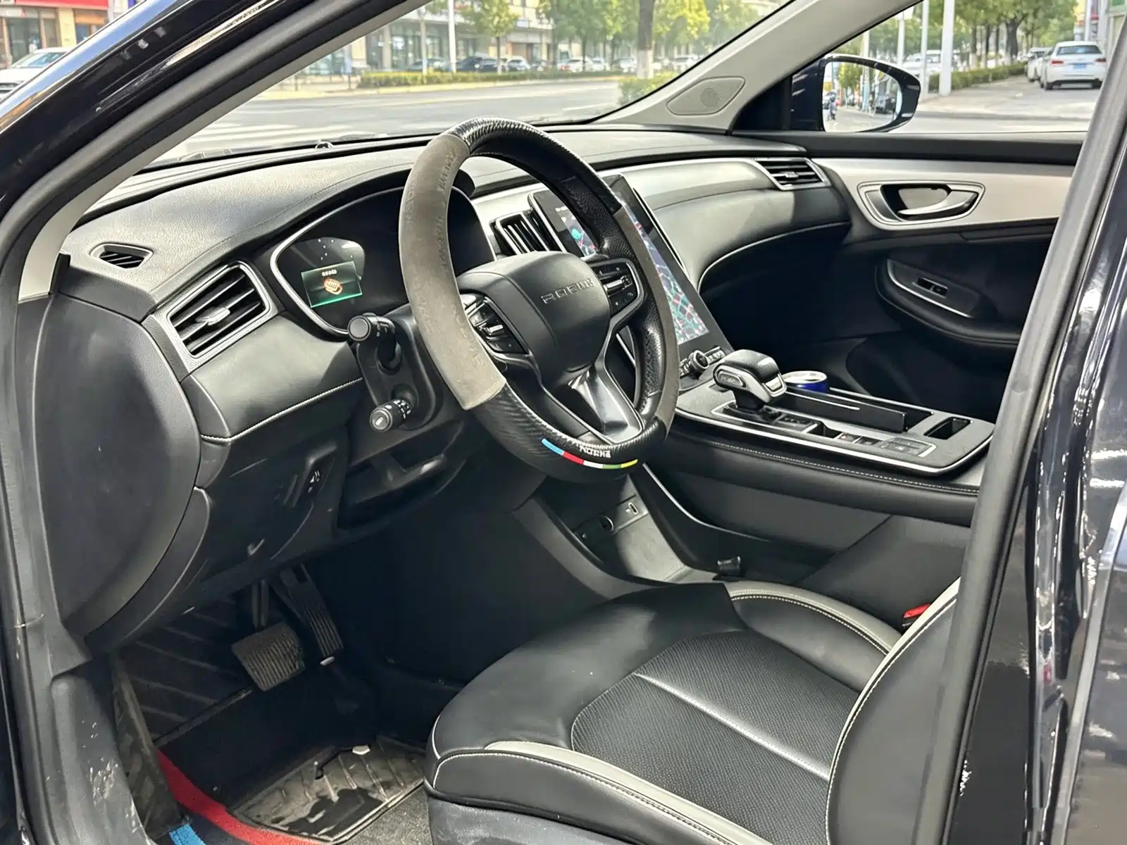 Фото 6 - Roewe i6 MAX EV