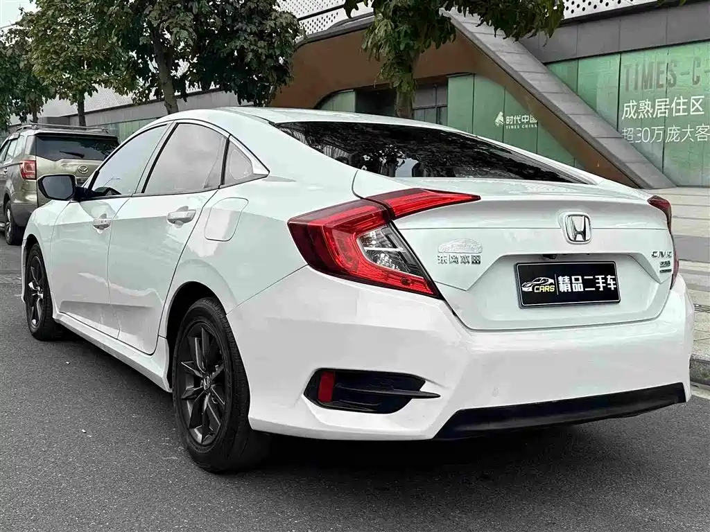 صورة 9 - Honda Civic