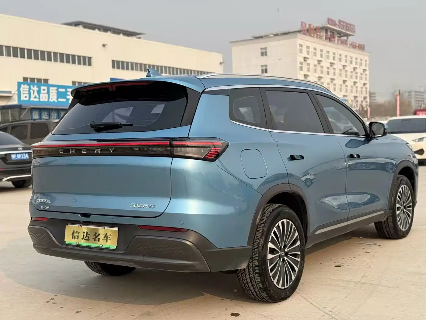 Chery Tiggo 8 PLUS C-DM 2024 2025 1.5T 116km Premium 5-Seater