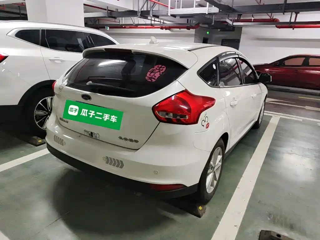Фото 7 - Ford Focus