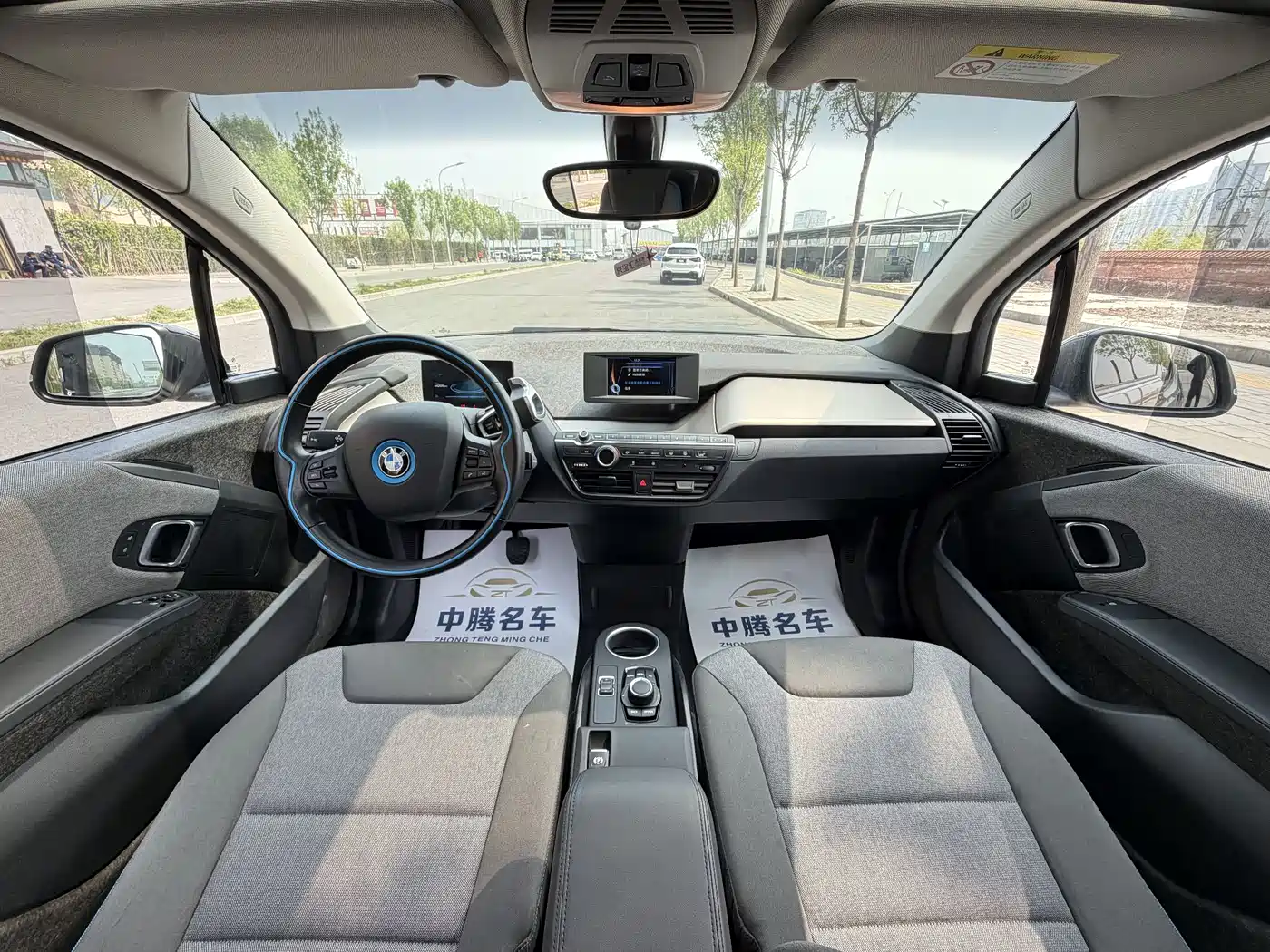 BMW I3