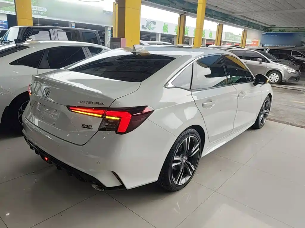 Honda Integra 2023 2023 240TURBO CVT Premium Edition